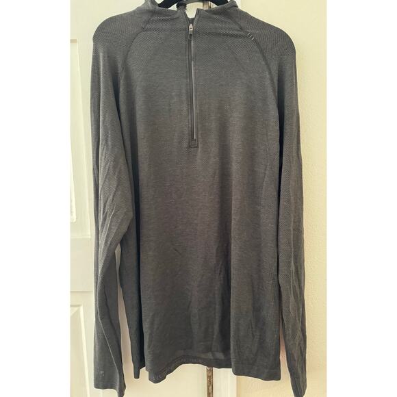 Lululemon Metal Vent Tech Half Zip, L, Gray/Black mens pull over - Picture 3 of 9